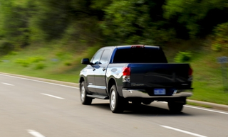 Illustration for article titled Jalopnik 2009 Pickup Truck Comparison Challenge: Braking